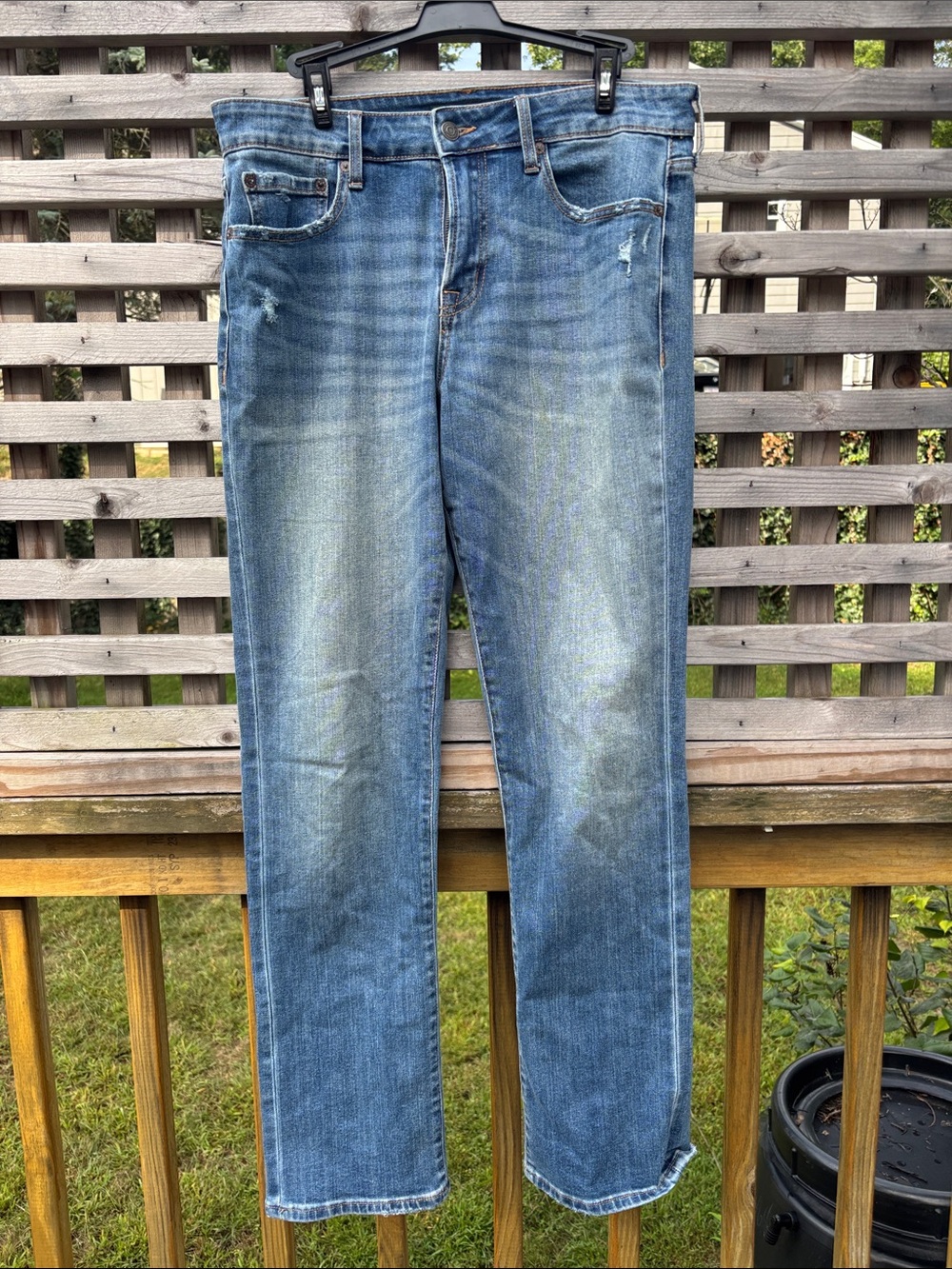 Aeropostale Men's Distressed Light Blue Straight Jeans